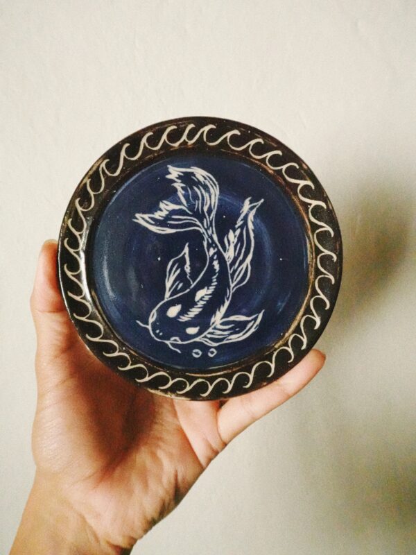 Processed with VSCO with a8 preset Koi Plate Set in Cobalt