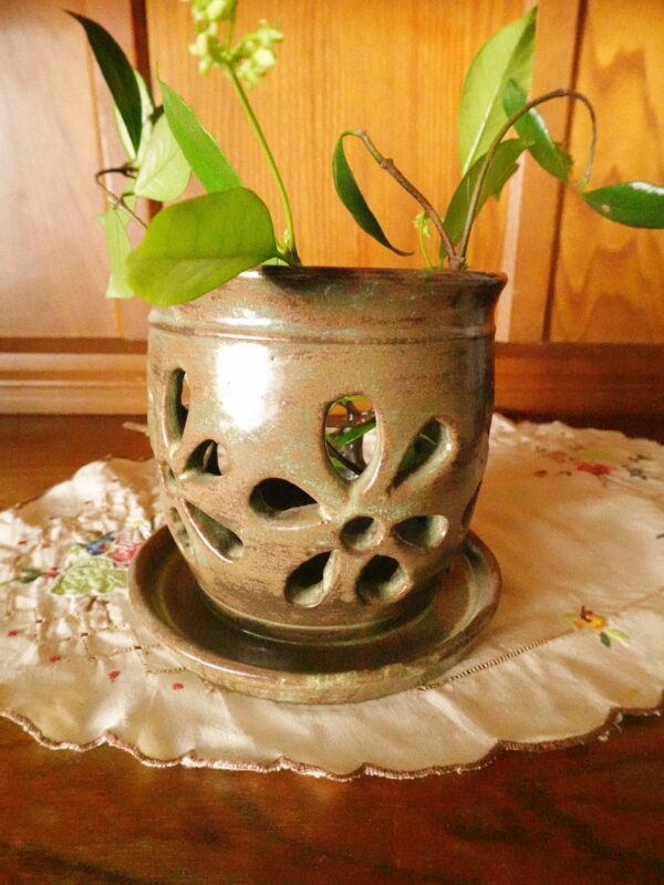 Meadow Orchid Pot