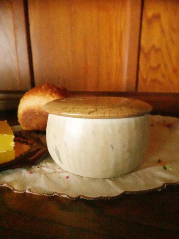 Medium Mushroom Butter Keeper Matsutake